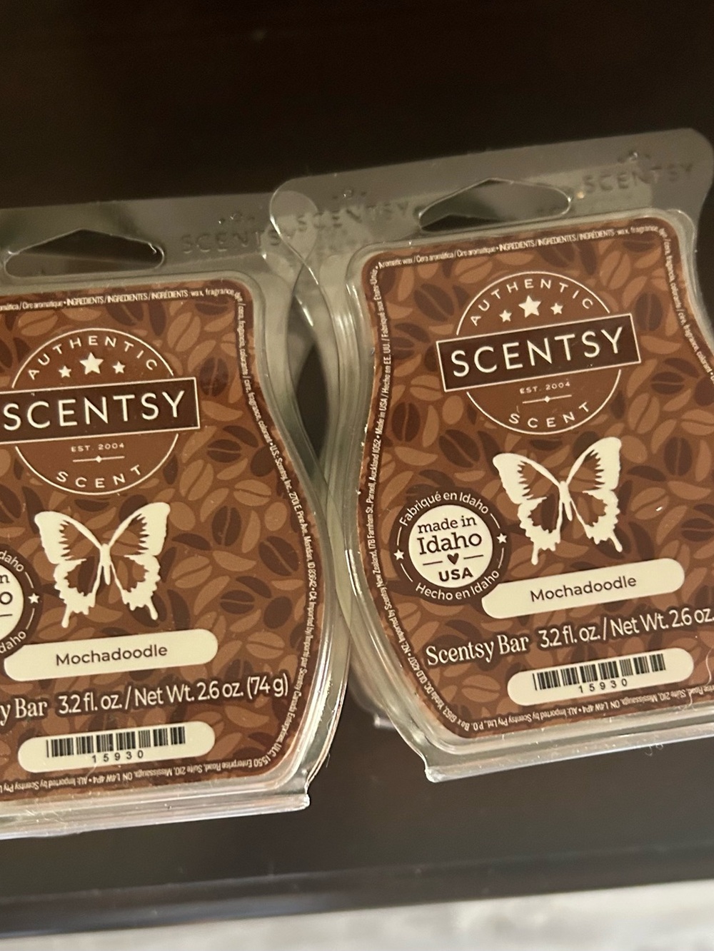 Scentsy Mochadoodle Wax Melt Bars - Brown and Cream Packaging. (bundle of 8)